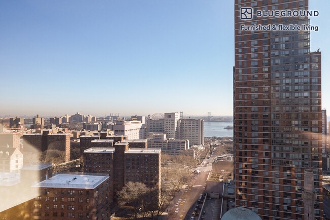 175 E 96th St in New York, NY - Building Photo - Building Photo