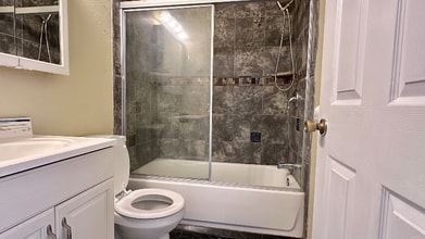 8619 Cherbourg Way in Stockton, CA - Building Photo - Building Photo