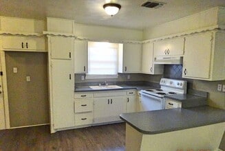 2316 62nd St in Lubbock, TX - Building Photo - Building Photo