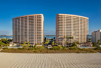 Crescent Beach Club in Clearwater, FL - Foto de edificio - Building Photo