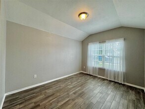 715 Luna Vista Dr in Hutto, TX - Building Photo - Building Photo