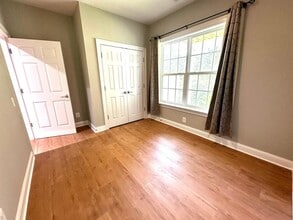 42668 Keiller Ter in Ashburn, VA - Foto de edificio - Building Photo