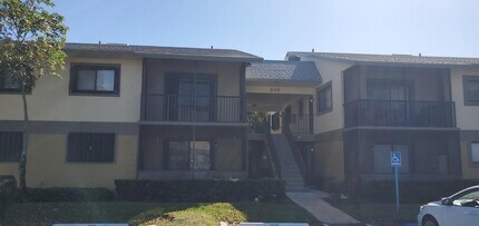 522 Trace Cir in Deerfield Beach, FL - Building Photo - Building Photo