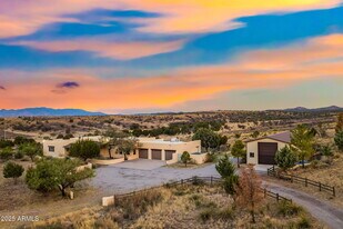 1 Pinto Trail in Sonoita, AZ - Building Photo