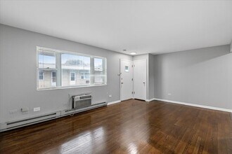 6244 W 64th Pl in Chicago, IL - Building Photo - Building Photo