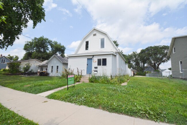 property at 19 12th St NW