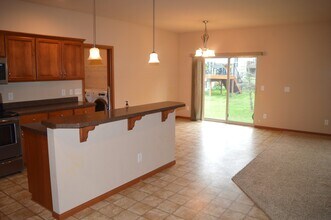 708 Sundance Dr in Verona, WI - Building Photo - Building Photo