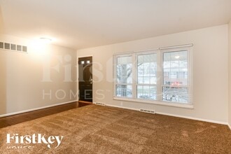 10522 Copperfield Dr, Unit 2 in St. Louis, MO - Building Photo - Building Photo