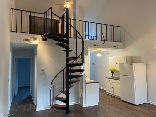 1 Snowbird Ct in Vernon, NJ - Building Photo - Building Photo