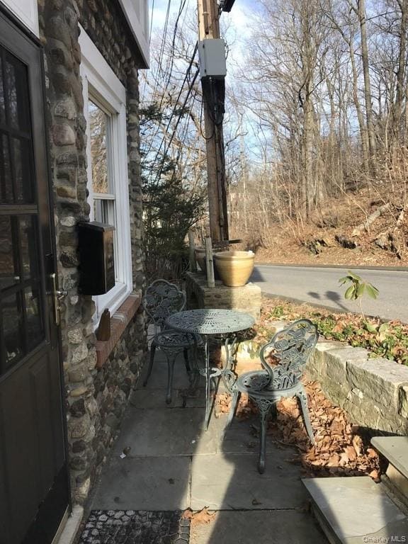 20 Ridge Rd. in Ardsley, NY - Foto de edificio - Building Photo