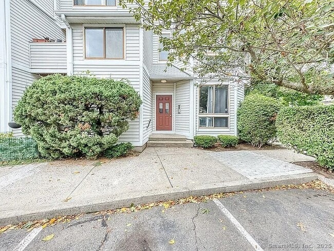 property at 999 Whalley Ave