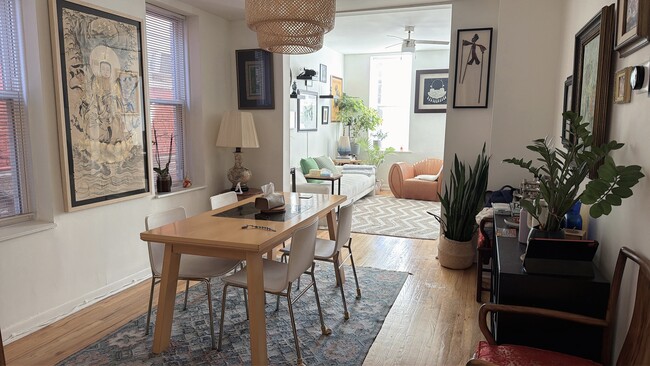 1032 W 31st Pl, Unit 1 in Chicago, IL - Building Photo - Building Photo