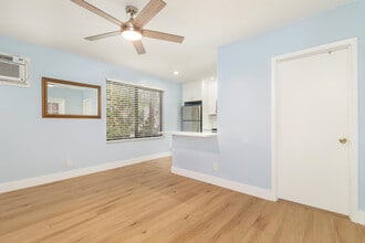 308 Croton Way in West Palm Beach, FL - Building Photo - Building Photo