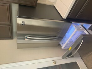 9219 Canyon View Ave in Hesperia, CA - Foto de edificio - Building Photo