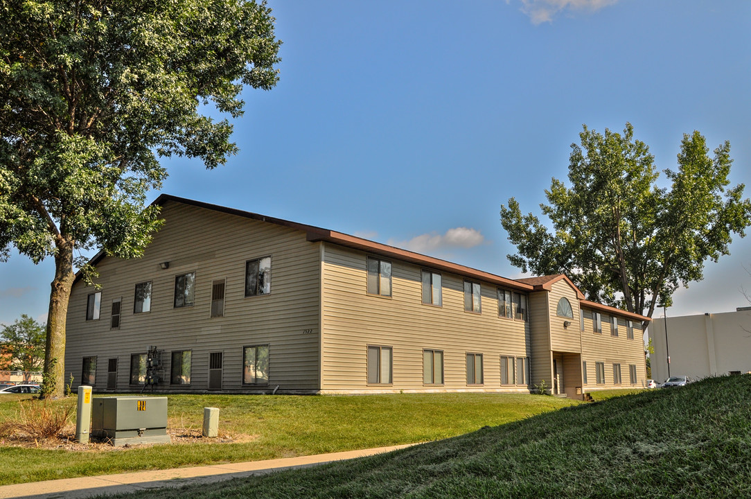 Maverick Heights in Mankato, MN - Foto de edificio