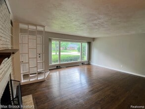 27422 Lexington Pkwy in Southfield, MI - Building Photo - Building Photo