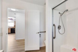 2324 Louella Ave in Los Angeles, CA - Building Photo - Building Photo