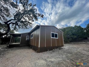 541 Buck Trail in Canyon Lake, TX - Building Photo - Building Photo