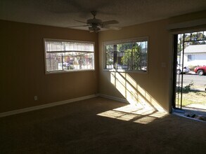 535 Sawtelle Ave in San Diego, CA - Building Photo - Building Photo