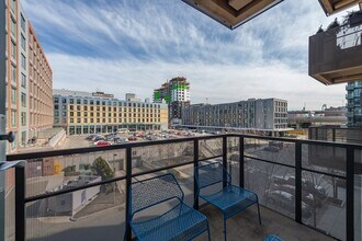 32 Traveler St, Unit 312 in Boston, MA - Building Photo - Building Photo