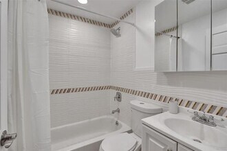 1830 3rd Ave in New York, NY - Building Photo - Building Photo