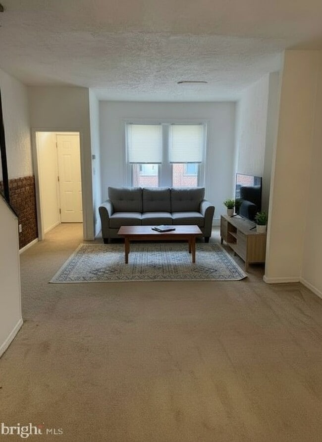 property at 612 Cross St