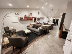 1795 E Walnut Grove Dr in Draper, UT - Building Photo - Building Photo