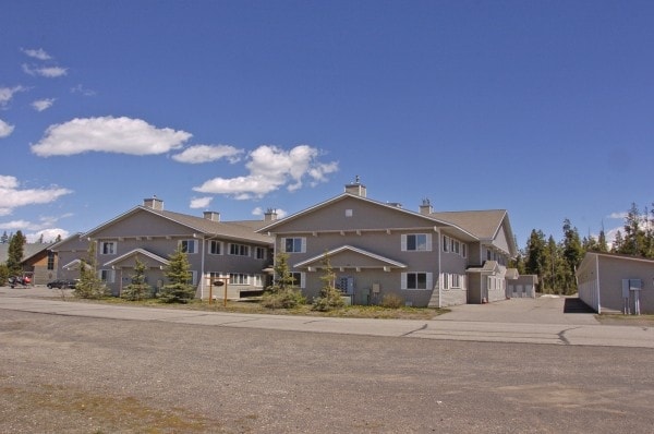 Madison Apartments in West Yellowstone, MT - Foto de edificio - Building Photo