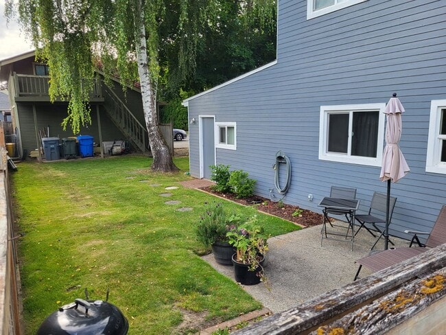 802 9th St SW in Puyallup, WA - Building Photo - Building Photo