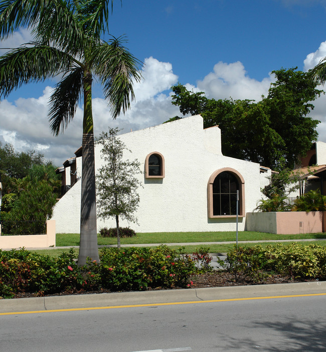 9218 Biscayne Blvd in Miami, FL - Foto de edificio - Building Photo