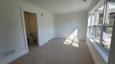 8377 Mulberry Ave in Morton Grove, IL - Building Photo - Building Photo