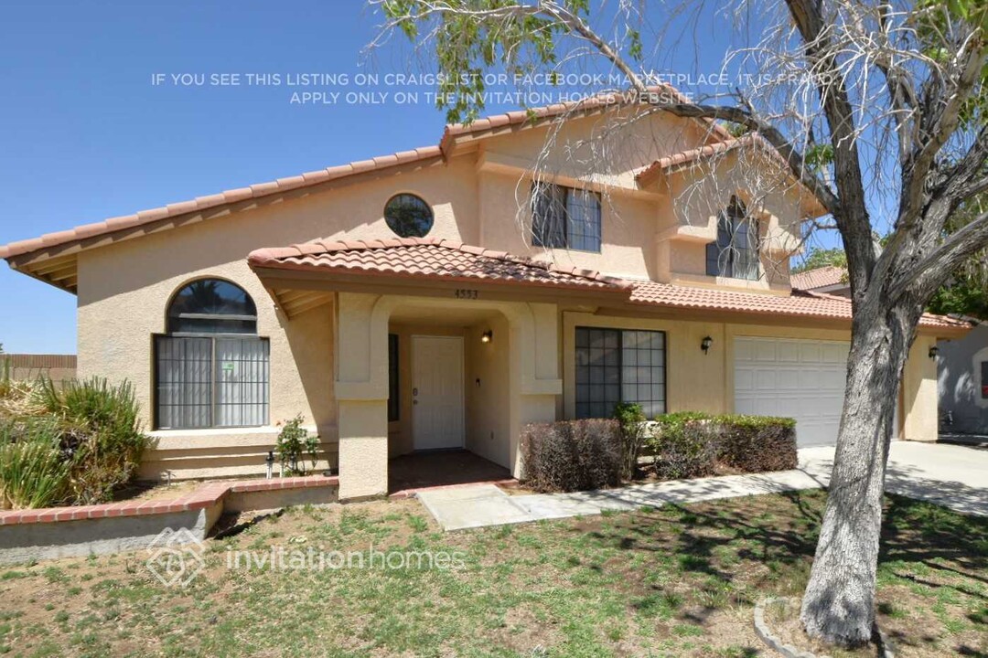 4553 Grandview Dr in Palmdale, CA - Building Photo