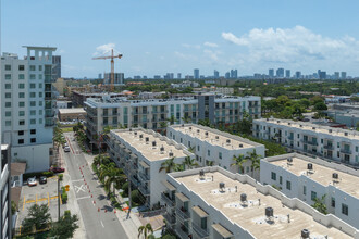 The Lofts at Hollywood Station in Hollywood, FL - Building Photo - Building Photo