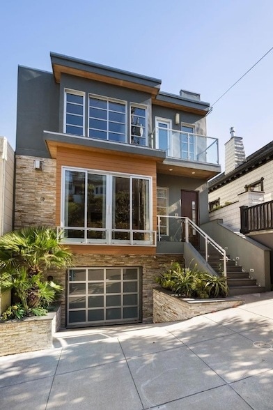 property at 525 28th St
