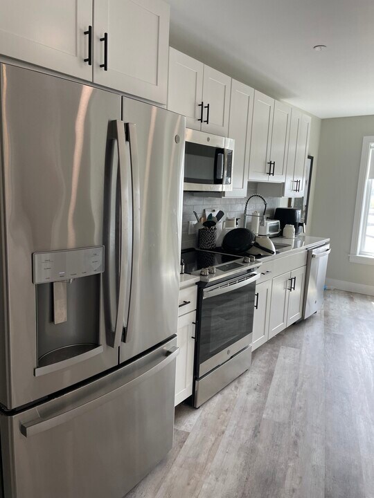 20 Old Colony Ave, Unit Old Colony Ave in Boston, MA - Building Photo
