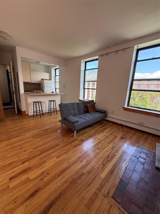 279 Pleasant Ave in New York, NY - Building Photo - Building Photo