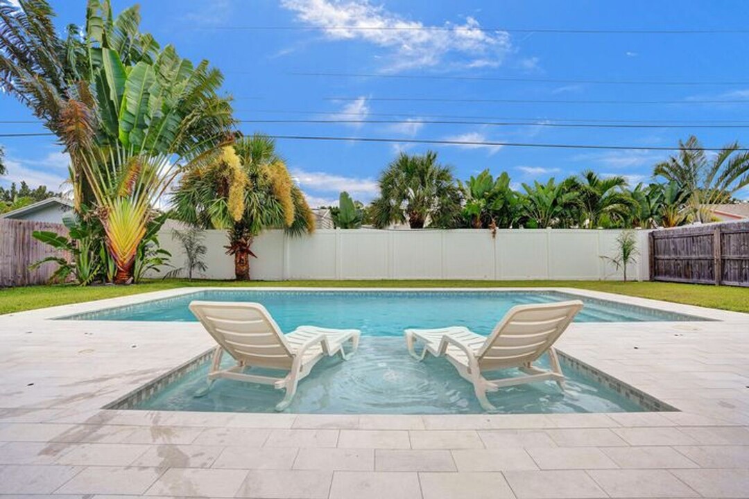 538 Ibis Dr in Delray Beach, FL - Foto de edificio