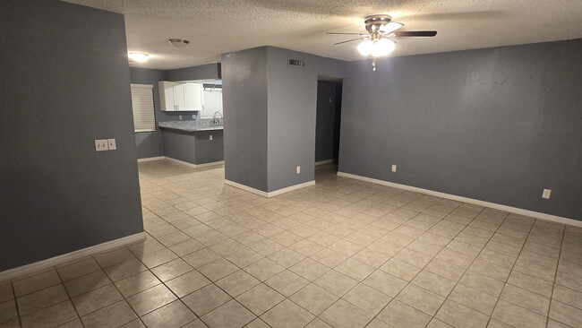 7210 N Manhattan Ave, Unit Manhattan 2011 in Tampa, FL - Building Photo - Building Photo