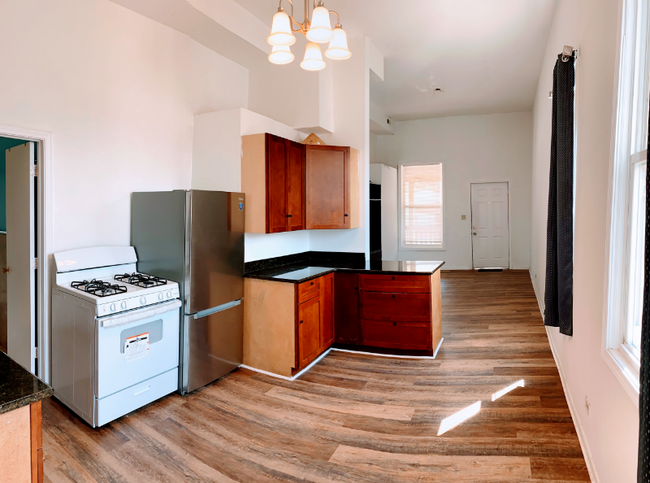 property at 2906 S Wells St