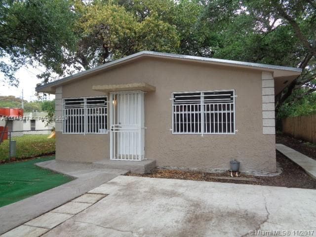 5545 NW 3rd Ave in Miami, FL - Building Photo