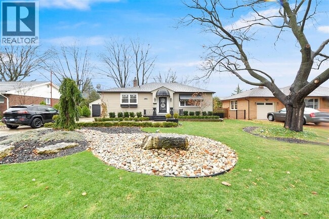 property at 2735 Mark Ave