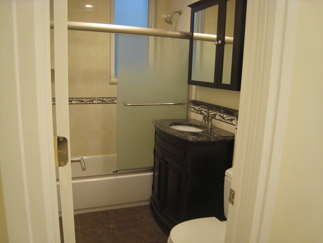 249 95th St, Unit 1F in Brooklyn, NY - Building Photo - Building Photo