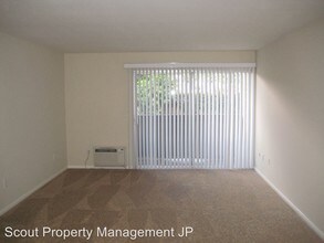 6955 Alvarado Rd in San Diego, CA - Building Photo - Building Photo
