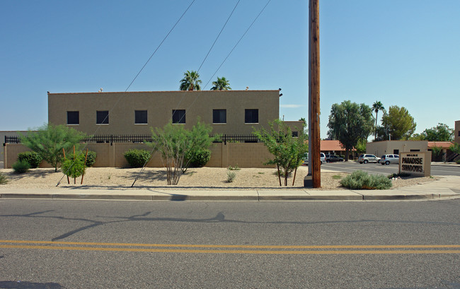 Paradise Shadows Apartments in Phoenix, AZ - Building Photo - Building Photo