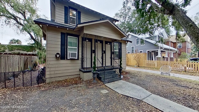 property at 1513 Palm Ave