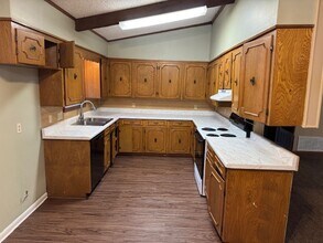 610 Pine Cone Dr in Haughton, LA - Building Photo - Building Photo