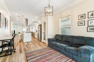 8911 Apple St in New Orleans, LA - Building Photo - Building Photo