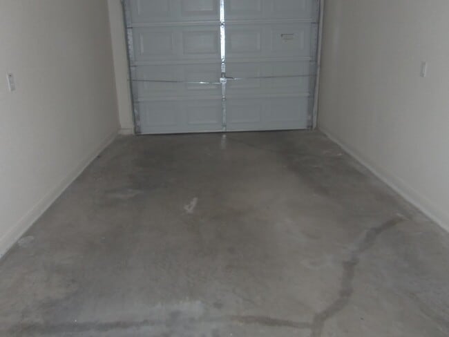 property at 2810 Windmill Ct