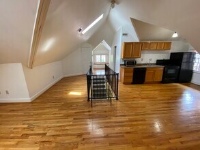 1229 S 4th St in Louisville, KY - Foto de edificio - Building Photo