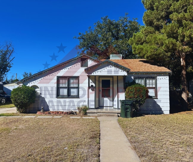 property at 813 N Mesa